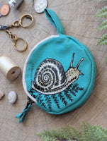 ilikesara | art + goods - Coin pouch | snail